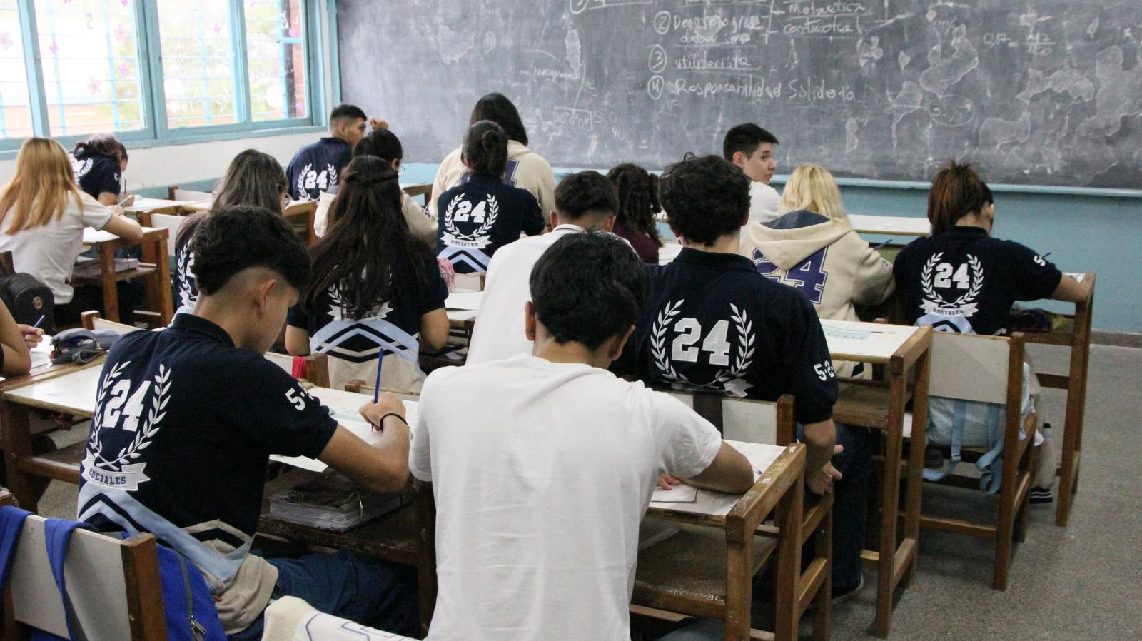 Operativo Aprender: Más de 13,600 estudiantes de 5to año fueron evaluados en Lengua y Matemática