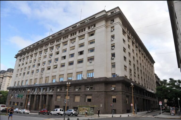 El Tesoro enfrenta una licitación desafiante: ¿retorna la tasa fija?