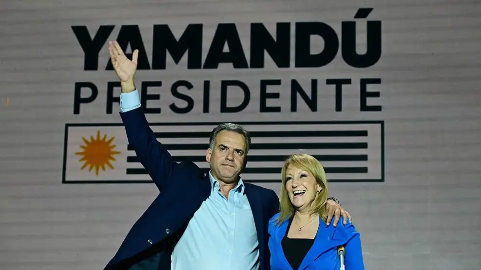 Uruguay: Delgado y Orsi cierran sus campañas en un escenario electoral incierto