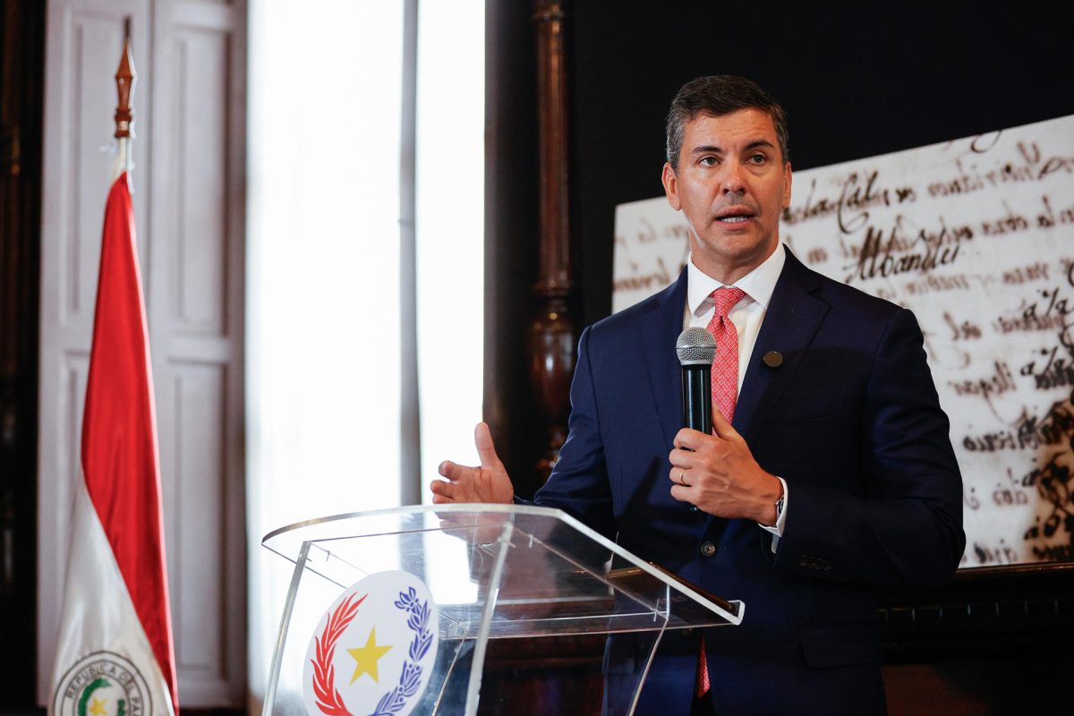 Peña: Los paraguayos indocumentados en Argentina son minoría, y apoya medidas de Milei