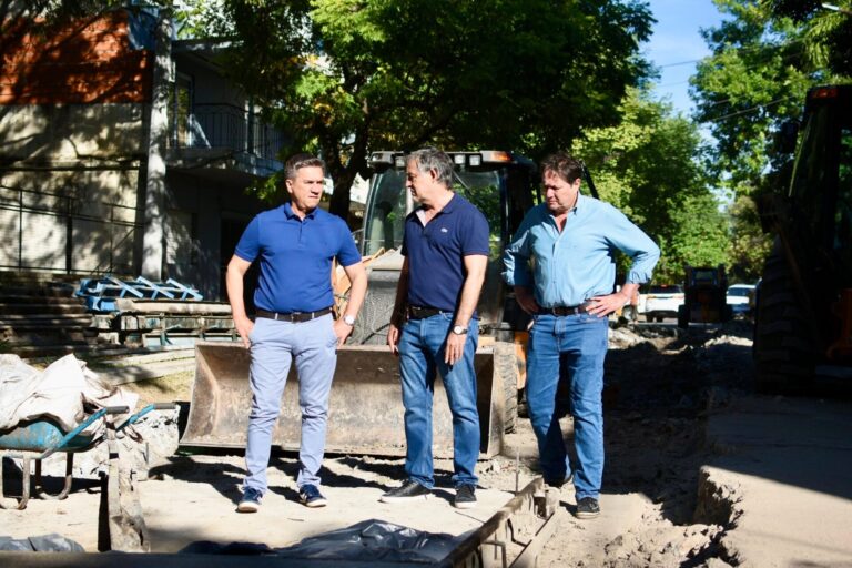 Resistencia: El gobernador Zdero supervisa avances en el plan de bacheo para mejorar la transitabilidad