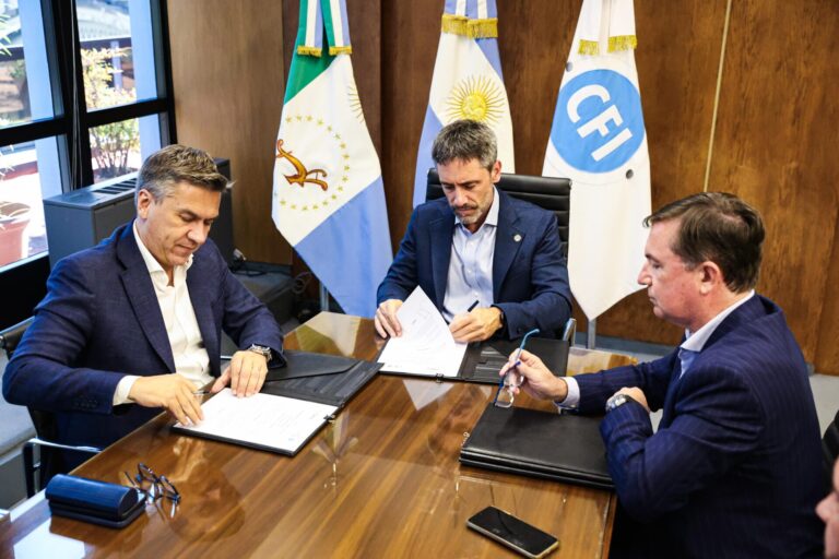 Buenos Aires: El Gobernador Zdero Firma Convenios con el CFI para Impulsar el Desarrollo de Mujeres y Acceso al Agua en Comunidades Rurales