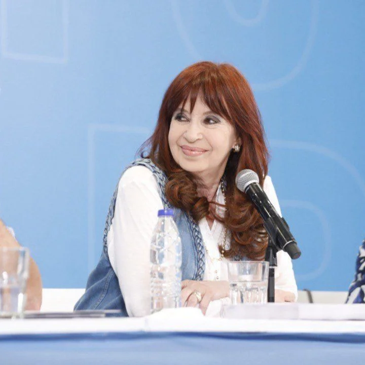 Cristina Kirchner encabezó su primera reunión como presidenta del PJ y pidió investigar el caso de la criptoestafa