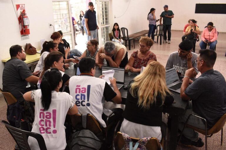 Gran concurrencia en Resistencia a los operativos barriales para la inscripción al subsidio energético