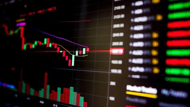 El S&P Merval rebota y sube más del 1%, pero el riesgo país supera los 700 puntos