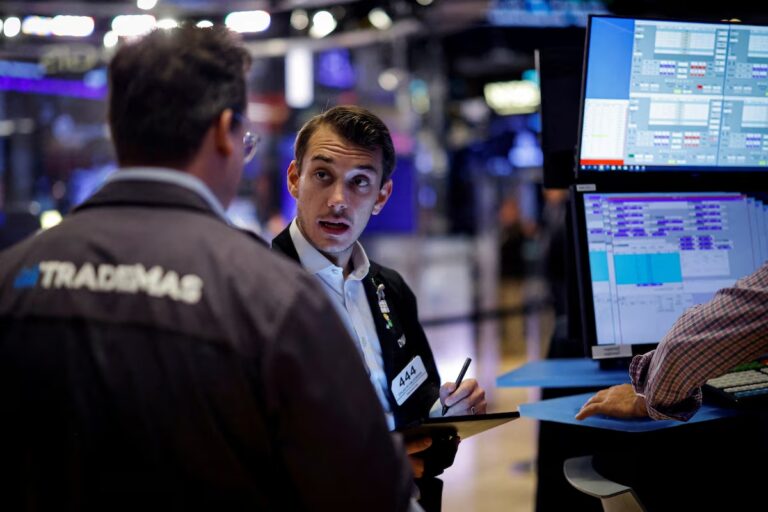Mercados en caída: Acciones argentinas pierden hasta 8% en Wall Street y el riesgo país supera los 700 puntos