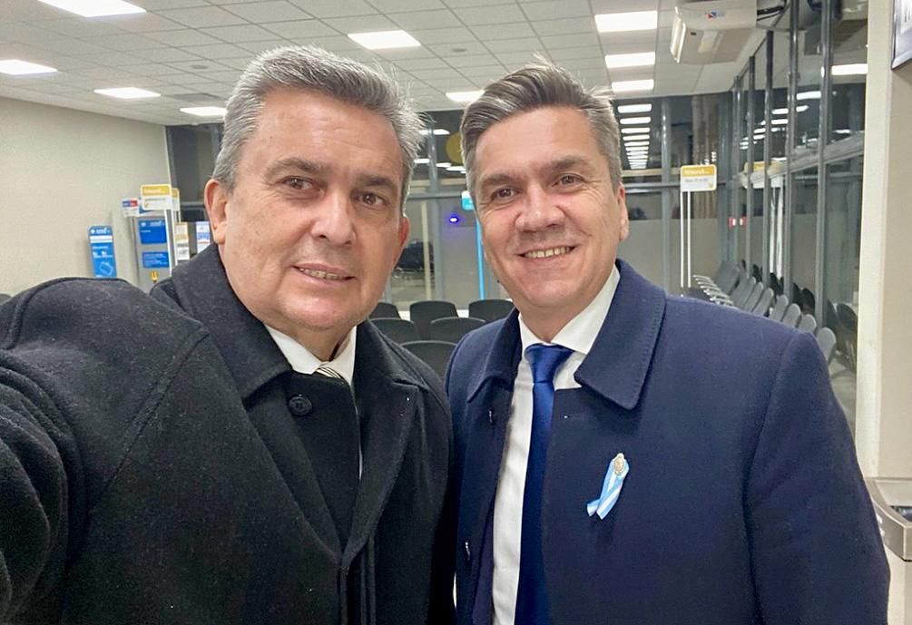 Víctor Zimmermann deja el Ministerio de la Producción y retoma su banca en el Senado