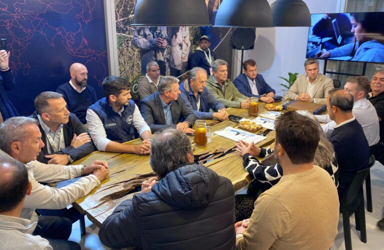 Zdero fortalece lazos con el sector agropecuario en Expoagro 2025.