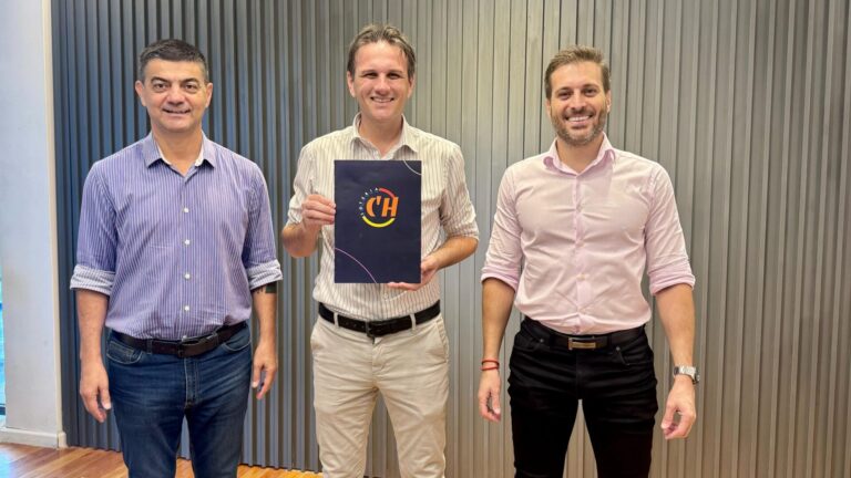 MÁS ESPACIOS PARA LA INFANCIA: INSTALAN JUEGOS INFANTILES EN PLAZOLETAS DE FONTANA