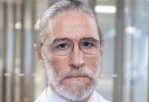 Neuropsiquiatra Argentino Afirma Conocer el Financiamiento del COVID-19 y Alerta sobre Secuelas Similares al Alzheimer