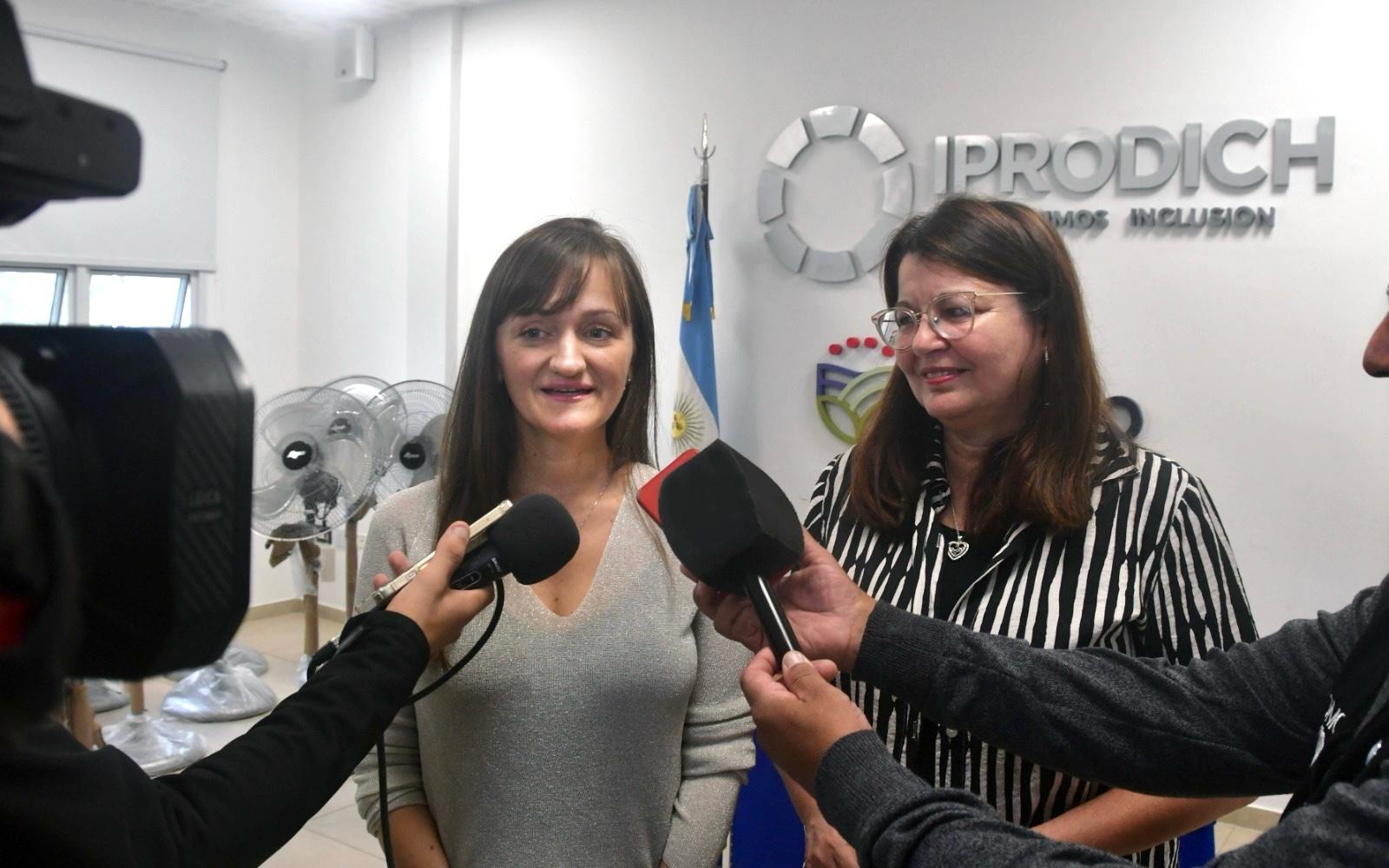 ENTREGA DE MÁS AYUDAS TÉCNICAS A PERSONAS CON DISCAPACIDAD: “TENEMOS EL OBJETIVO DE ACOMPAÑAR A QUIENES LO NECESITEN”, AFIRMÓ LA VICEGOBERNADORA SCHNEIDER