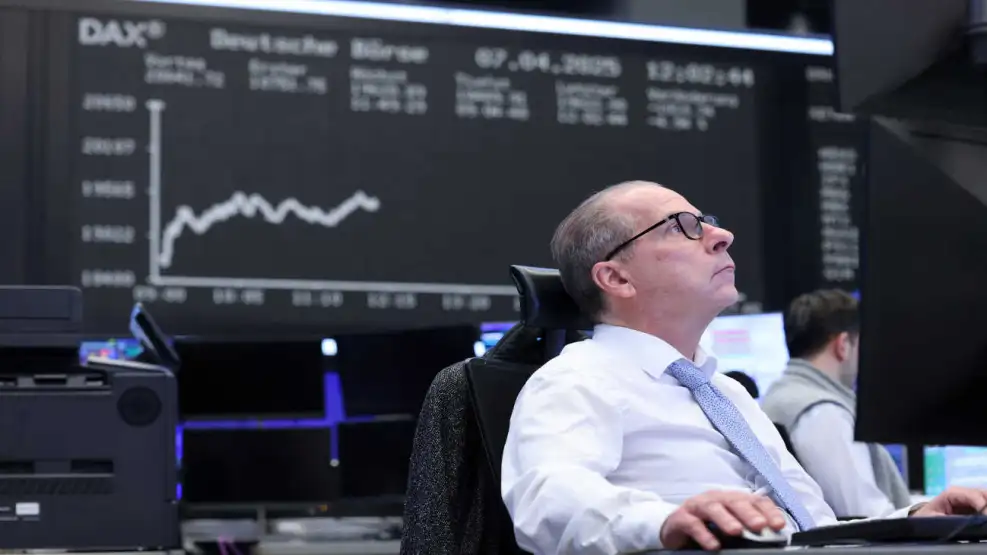 ¡Golpe al comercio mundial! Aranceles de Trump activados: bolsas de Europa y Japón en picada