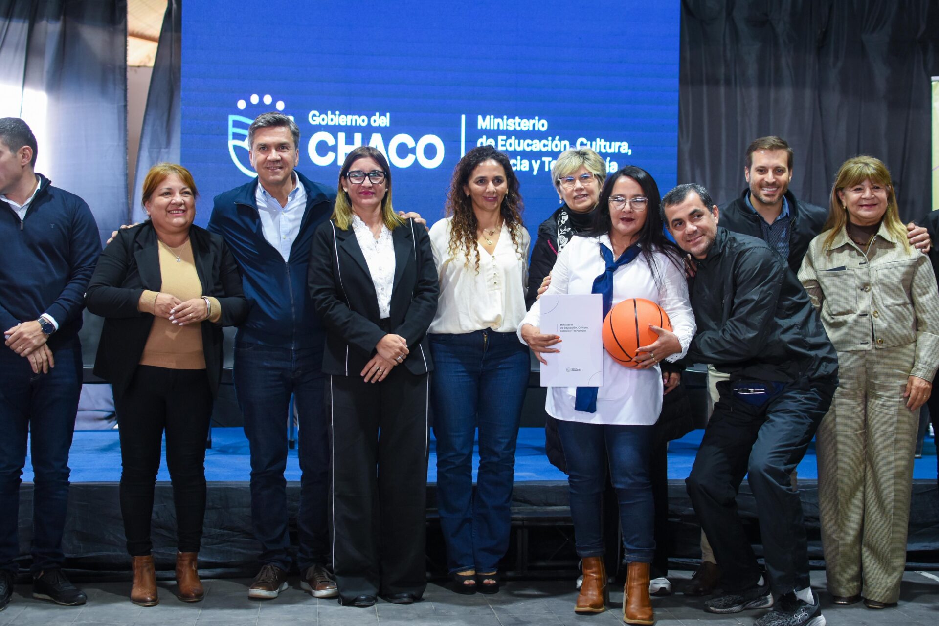 Gral. San Martín: Zdero impulsa el deporte escolar con entrega masiva de equipamientos a instituciones educativas