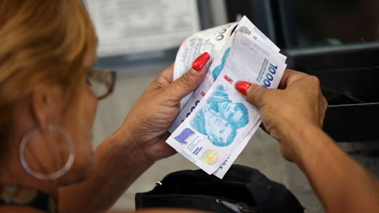 Ni Dólar ni Vacaciones: El Aguinaldo de Invierno se Destinará a Cubrir Gastos Esenciales