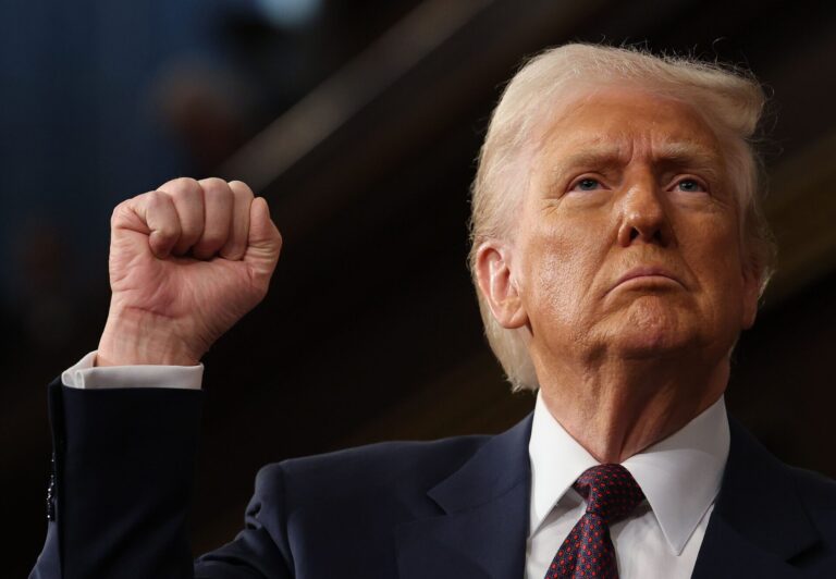 La Estrategia Inteligente de Trump para Detener la Guerra entre Israel e Irán: Corregir Doctrinas Defectuosas y Abrir la Vía a la Estabilidad en Oriente Medio
