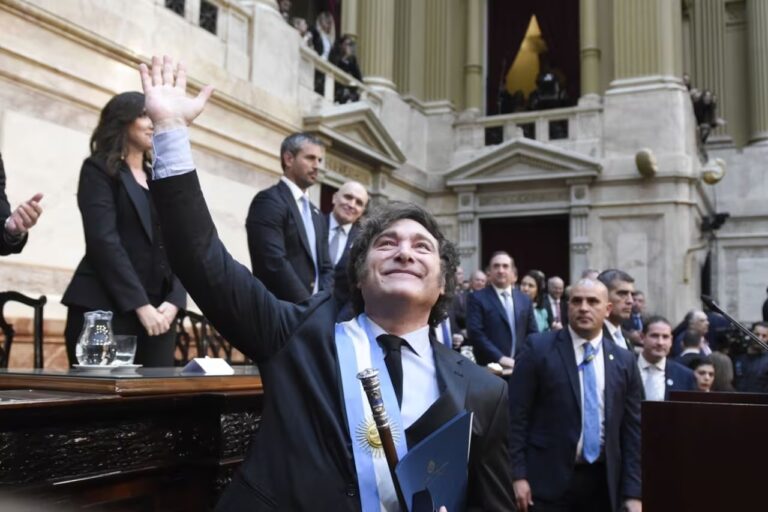 Fragmentación Política en Argentina: Internas Agitan el Tablero Electoral Bonaerense