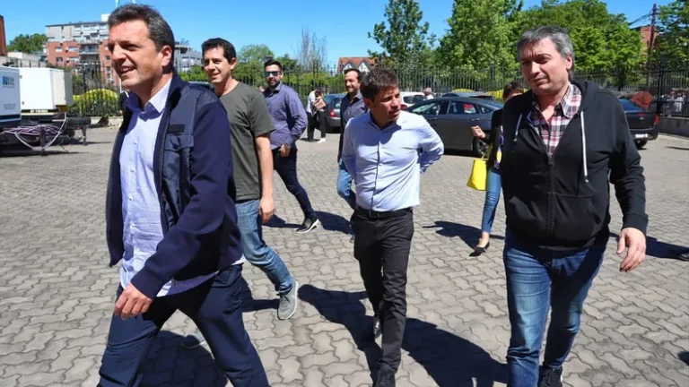 Tensión en el Peronismo Bonaerense: Acuerdo Frágil Entre Kicillof, Kirchner y Massa a Horas del Cierre de Alianzas