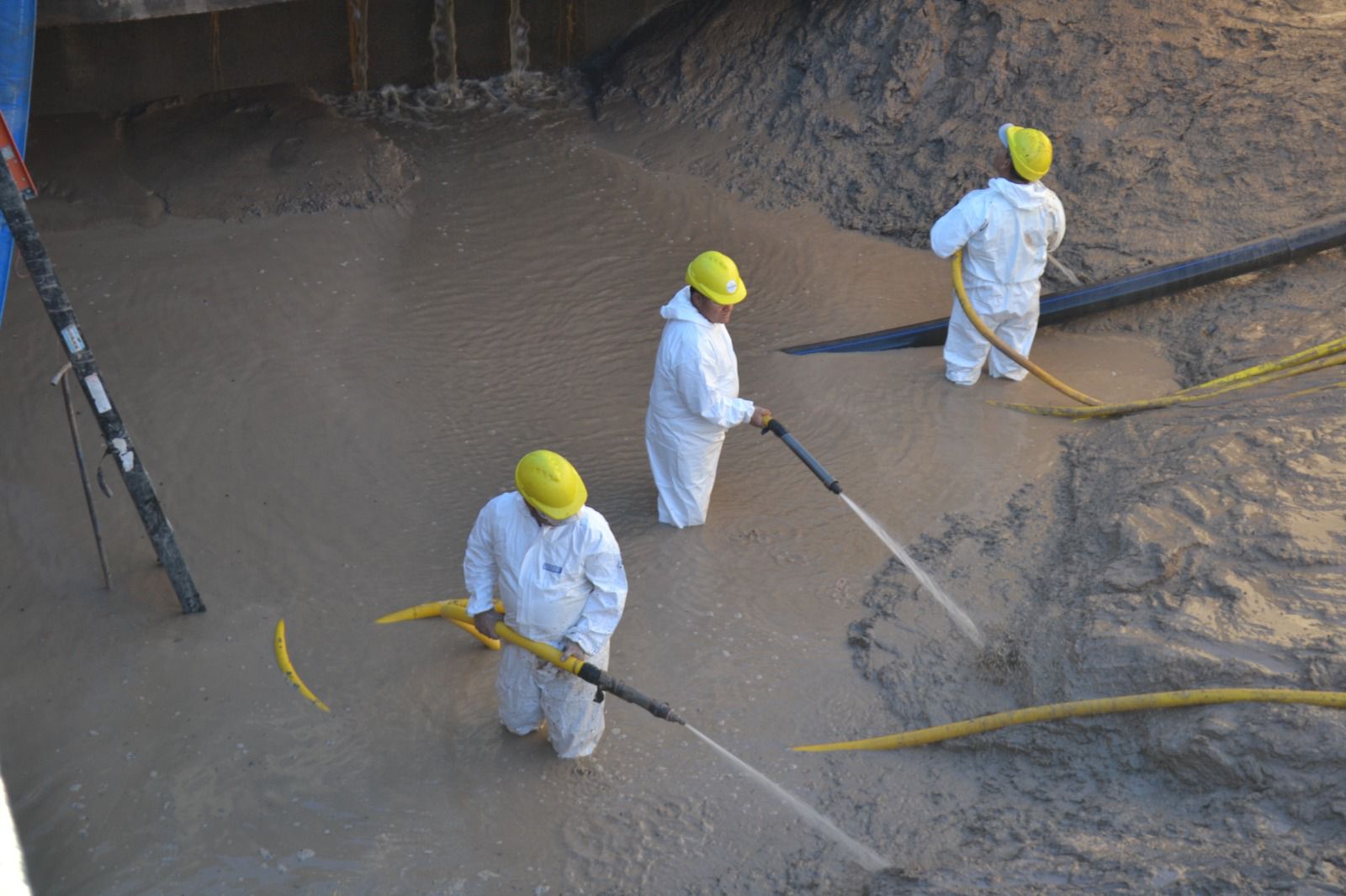 SAMEEP Optimiza el Suministro de Agua en La Leonesa-Las Palmas con Limpieza Clave en Planta Potabilizadora