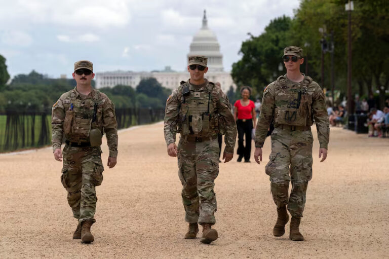 Tensión en EE.UU.: Trump autoriza el uso de armas a la Guardia Nacional en Washington y amenaza con intervenir otras ciudades