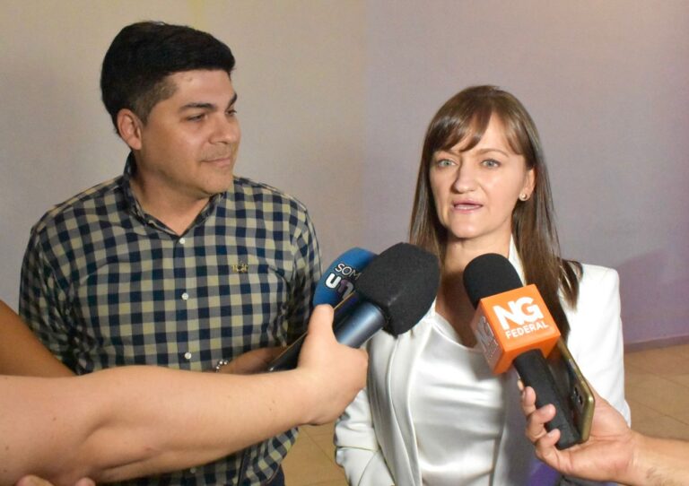 Reflexión y Bienestar: Silvana Schneider Acompañó la Charla de Bernardo Stamateas en Resistencia