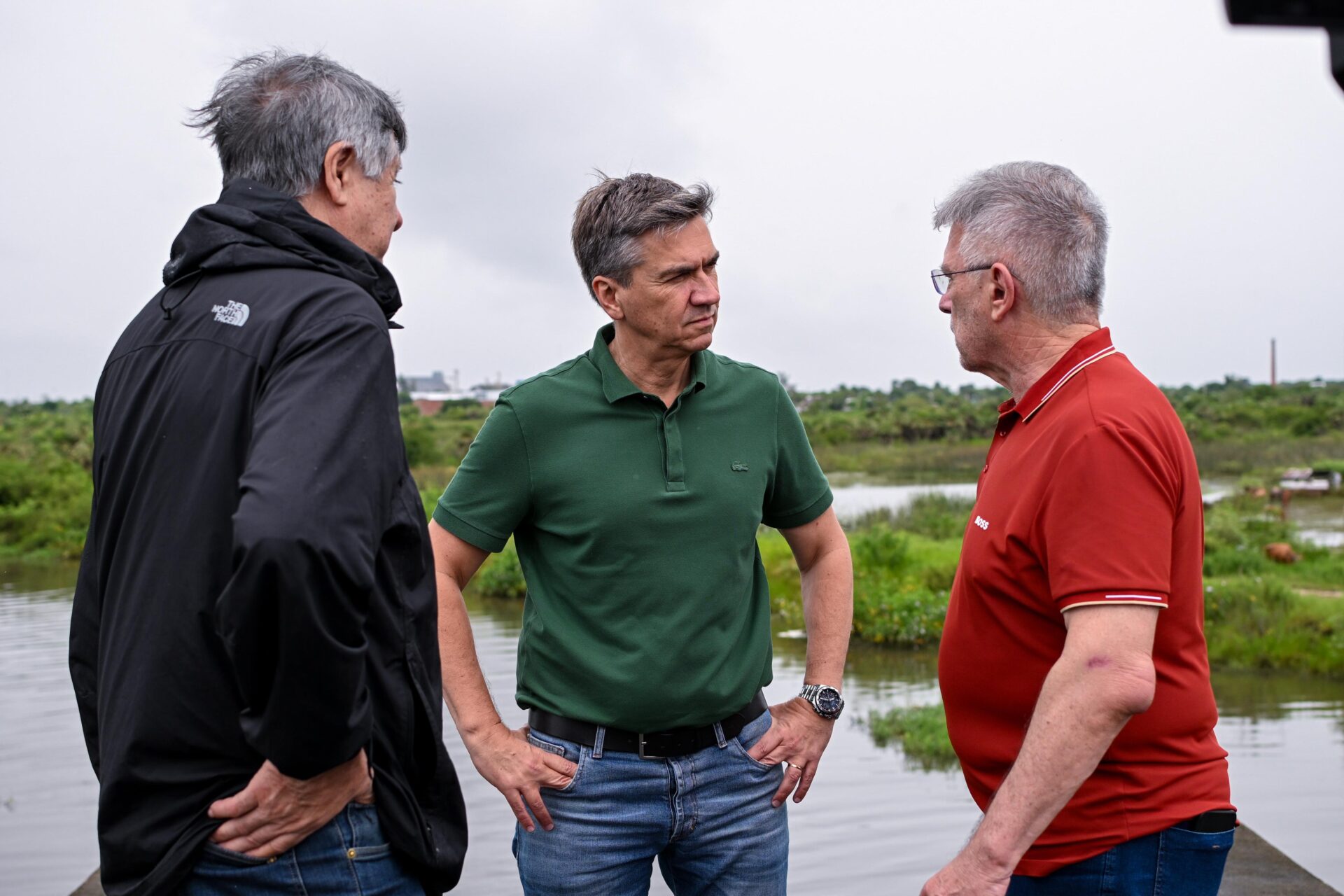 Zdero supervisa el sistema de defensas ante milimetrajes históricos en el Gran Resistencia