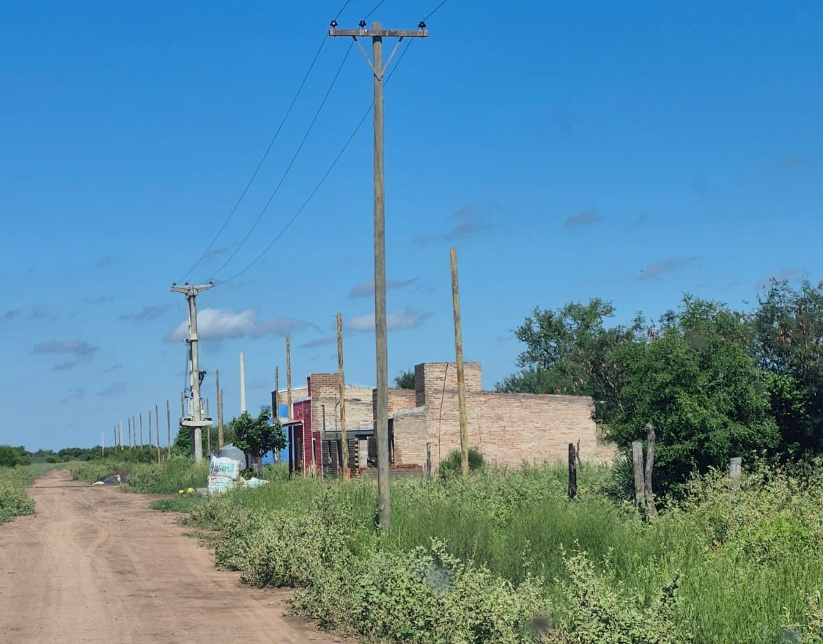 SECHEEP Refuerza la Red Eléctrica en Juan J. Castelli con Obras Clave para Abastecer a 350 Familias y a la Estación de Bombeo de Agua
