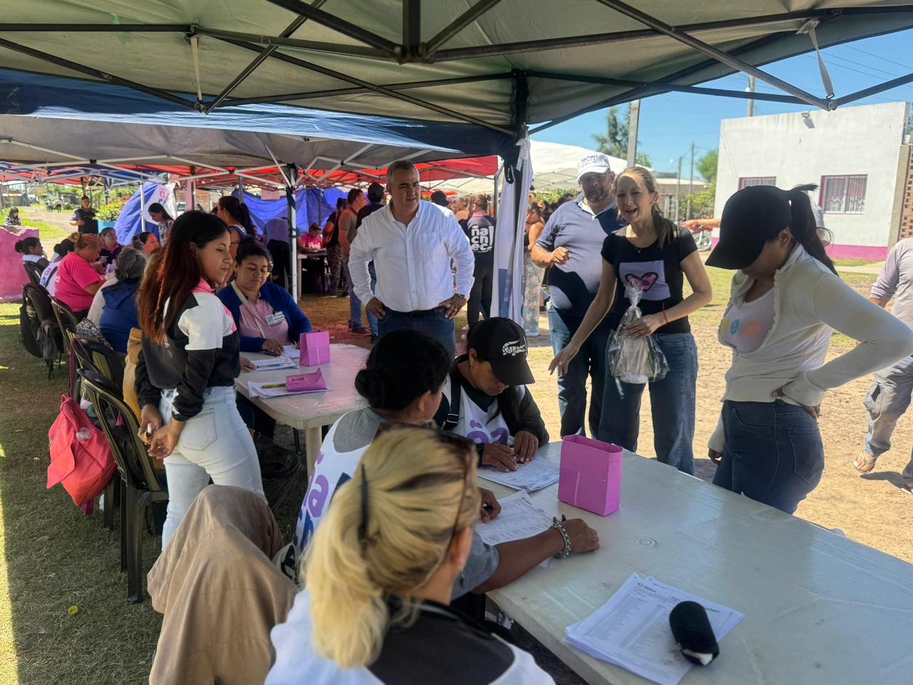 Política Social sin Intermediarios: El Ministro Gutiérrez Supervisó la Entrega de Módulos Alimentarios del Programa Ñachec