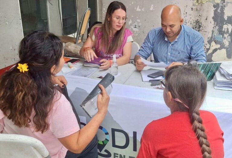 Presidencia de la Plaza: Despliegan un megaoperativo sanitario con especialistas y vacunación integral este lunes