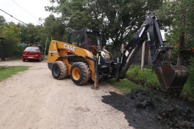Operativo integral en Barranqueras: Provincia intensifica el saneamiento y drenaje en Villa Forestación