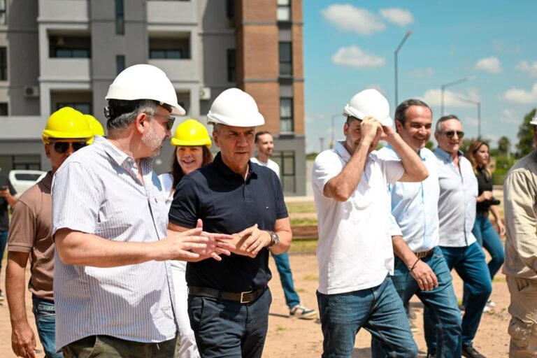 Sáenz Peña: Zdero supervisó el avance de nuevas torres de departamentos y ratificó el plan de diversificación habitacional