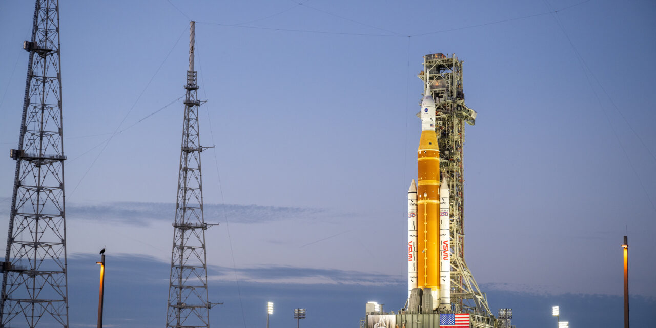 El regreso del gigante: El cohete SLS de la misión Artemisa II ya aguarda en la rampa su histórico viaje lunar