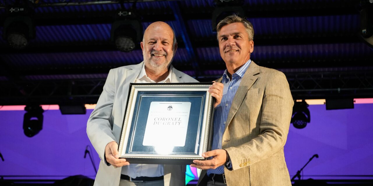 Coronel Du Graty celebró su 84° aniversario con anuncios de viviendas y nuevas obras de pavimentación