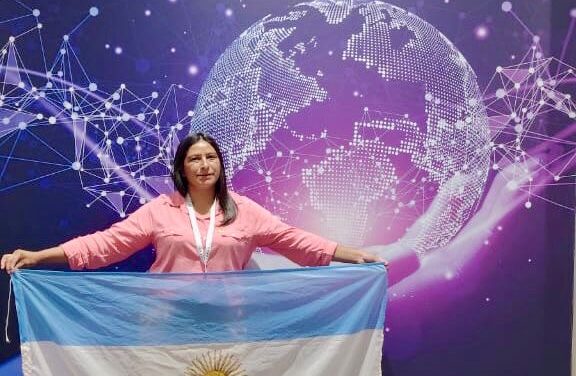 De Taco Pozo al mundo: Gloria Cisneros compite en Dubái por el “Nobel de la Educación”