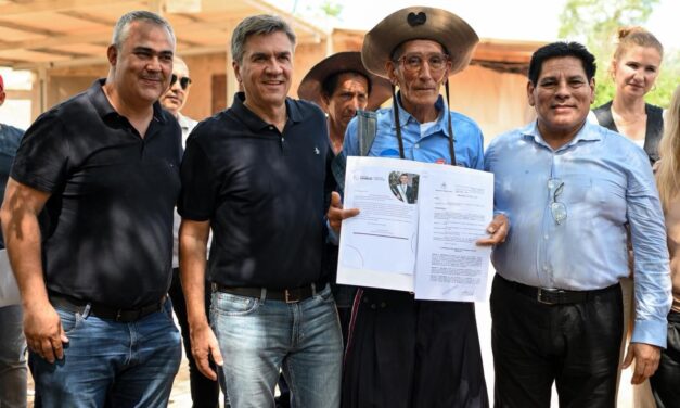 Justicia territorial en El Impenetrable: Tras 45 años, familias rurales reciben la adjudicación de sus tierras