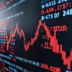 Mercados en pie de guerra: El Riesgo País escala a 573 puntos mientras las petroleras sostienen al Merval