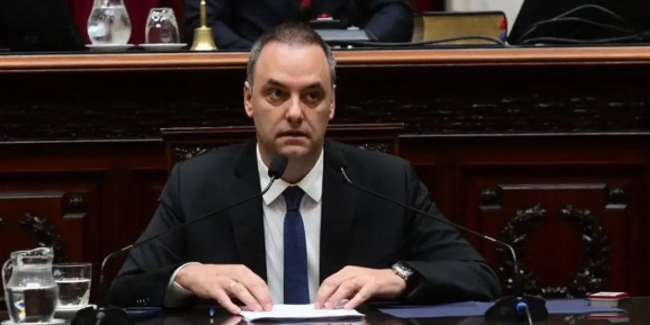 Luces y sombras del “Efecto Adorni”: Radiografía técnica del primer informe de gestión ante el Congreso