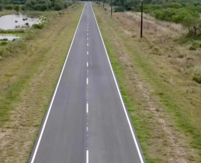 Infraestructura estratégica en el interior: la pavimentación de la Ruta N°30 ya supera el 65% de avance y entra en fase de señalización