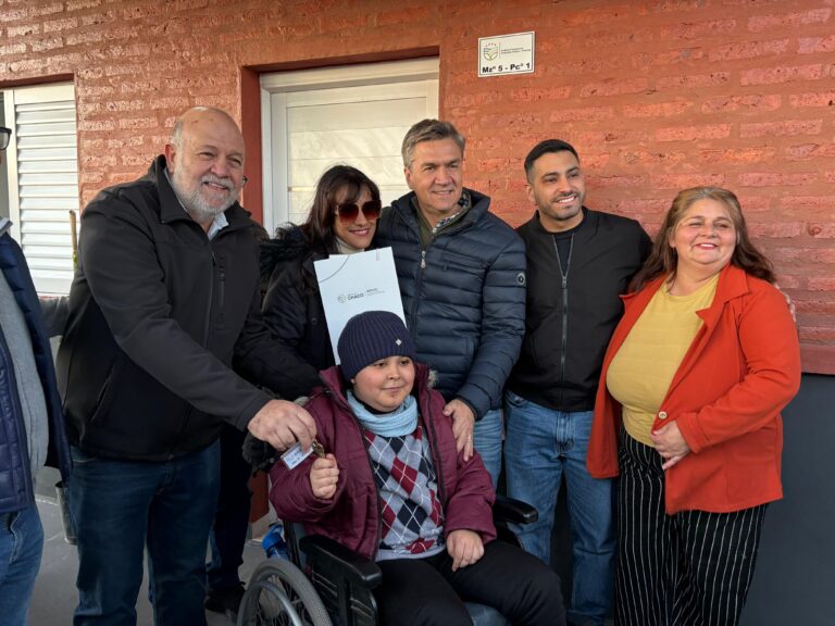 Fin a una larga postergación habitacional en Coronel Du Graty: Zdero entregó viviendas adjudicadas por sorteo público