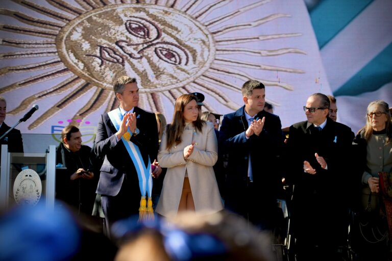 Zdero en Sáenz Peña: “Prometer lealtad a la bandera es el compromiso de construir una Argentina con oportunidades”