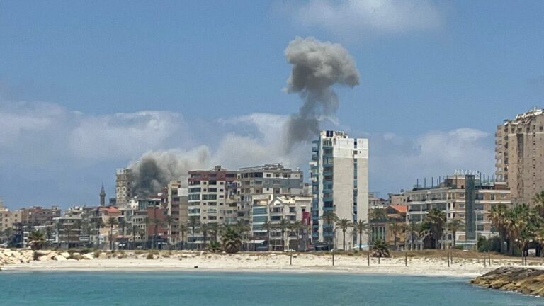 Escala la tensión global: Trump advierte que EE.UU. “tiene el deber de responder” tras el derribo de un helicóptero en Ormuz e Israel promete un “golpe severo” a Irán