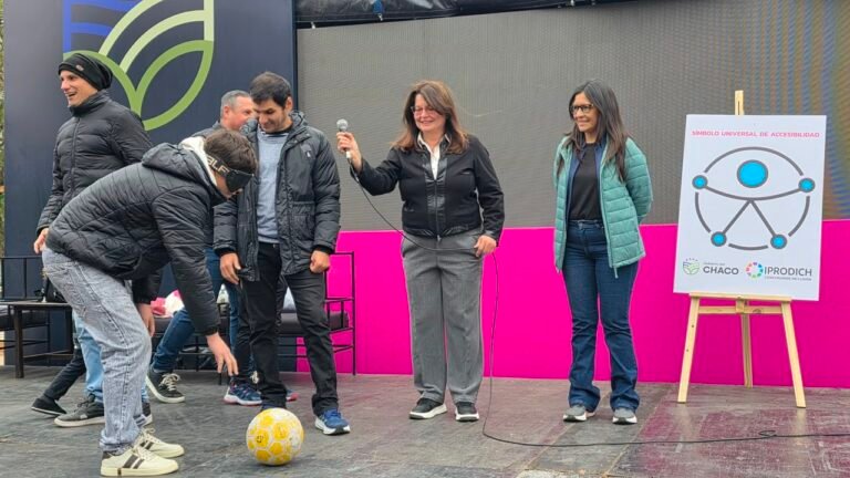 La Bienal como escenario de inclusión: IPRODICH impulsó jornadas sobre accesibilidad comunicacional y deporte adaptado