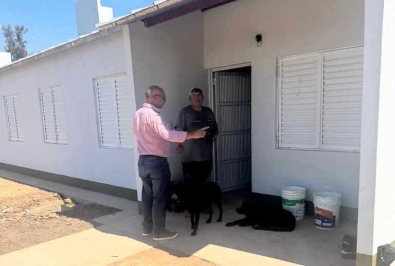 El Gobierno provincial reactiva con fondos propios la construcción de viviendas paralizadas en San Bernardo