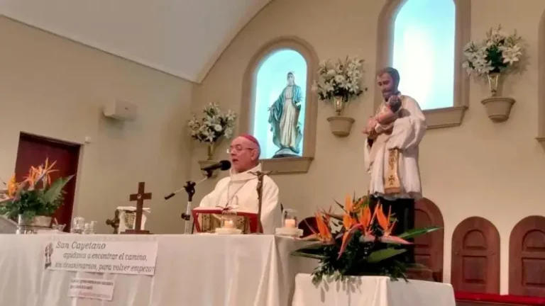 Fervor y devoción en el Gran Resistencia: una multitud celebró las fiestas patronales de San Cayetano