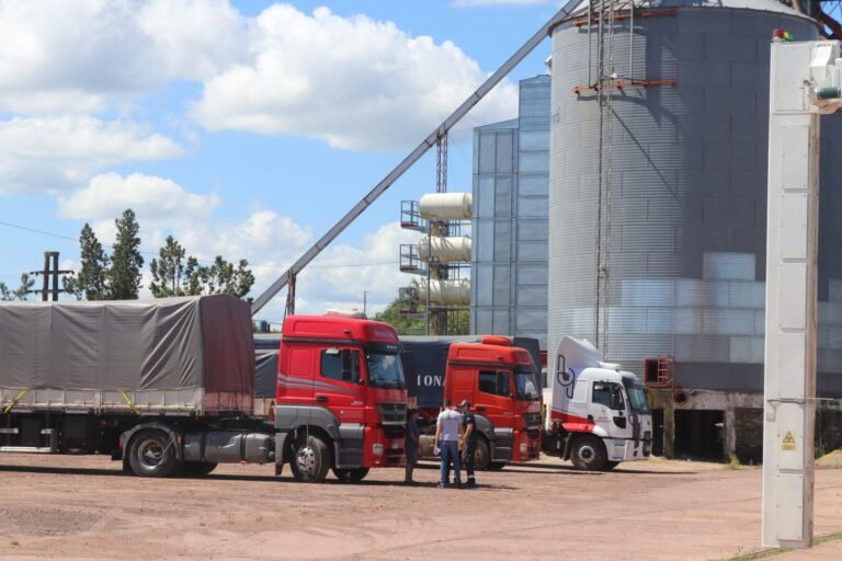 Barranqueras y Puerto Vilelas potencian sus corredores logísticos para impulsar el transporte de cargas y el empleo