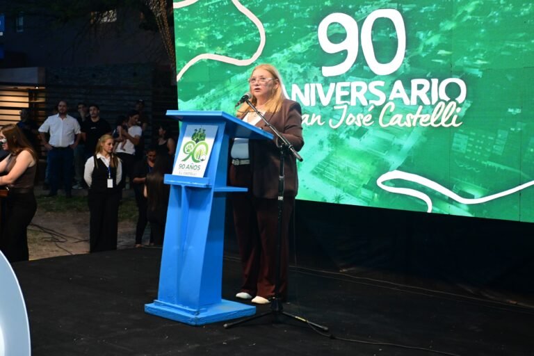 Juan José Castelli conmemoró sus 90 años con énfasis en la integración cultural, obras clave y proyectos productivos